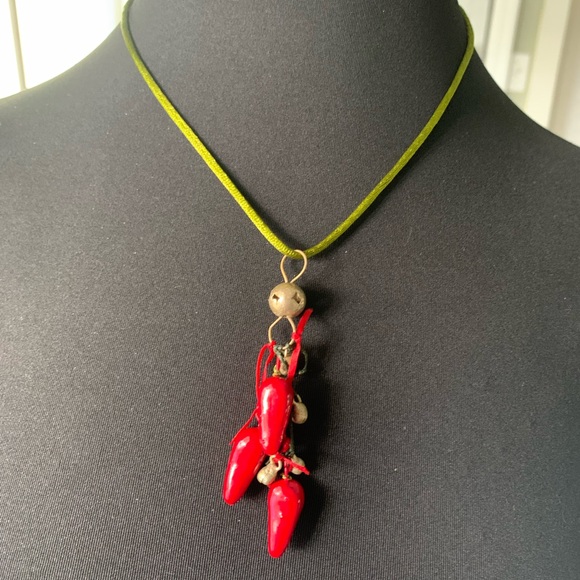 Necklace red chili peppers pendant - Picture 4 of 8